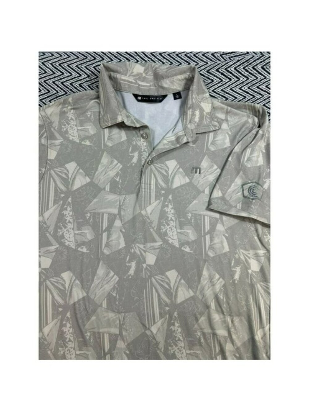 TravisMathew Travis Mathew Men's Golf Polo Large Geometric Hawaiian Print Peru - Picture 1 of 7